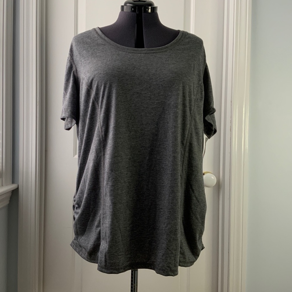 Danskin Athletic Short Sleeve Tee NWT